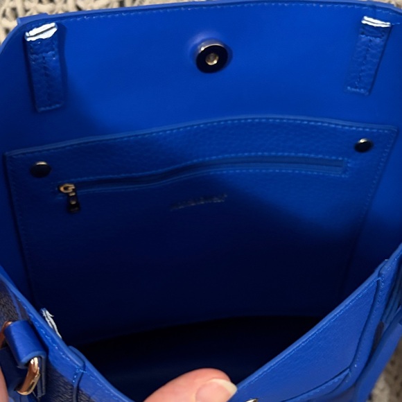 Montana West Vibrant Blue Tote Bag with Detachable Zippered Pouch - Picture 8 of 9